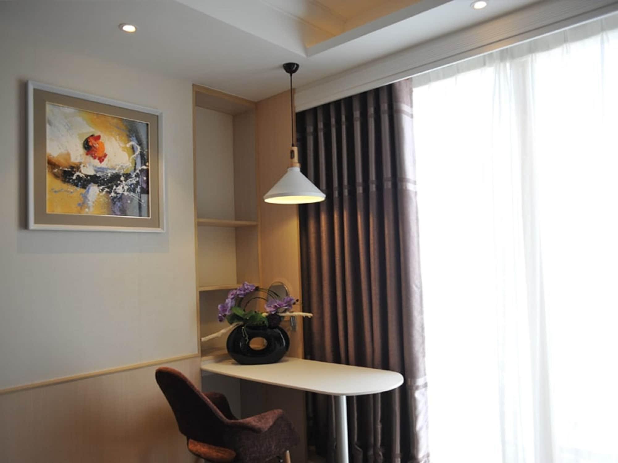 The Bazaar Hotel 5*