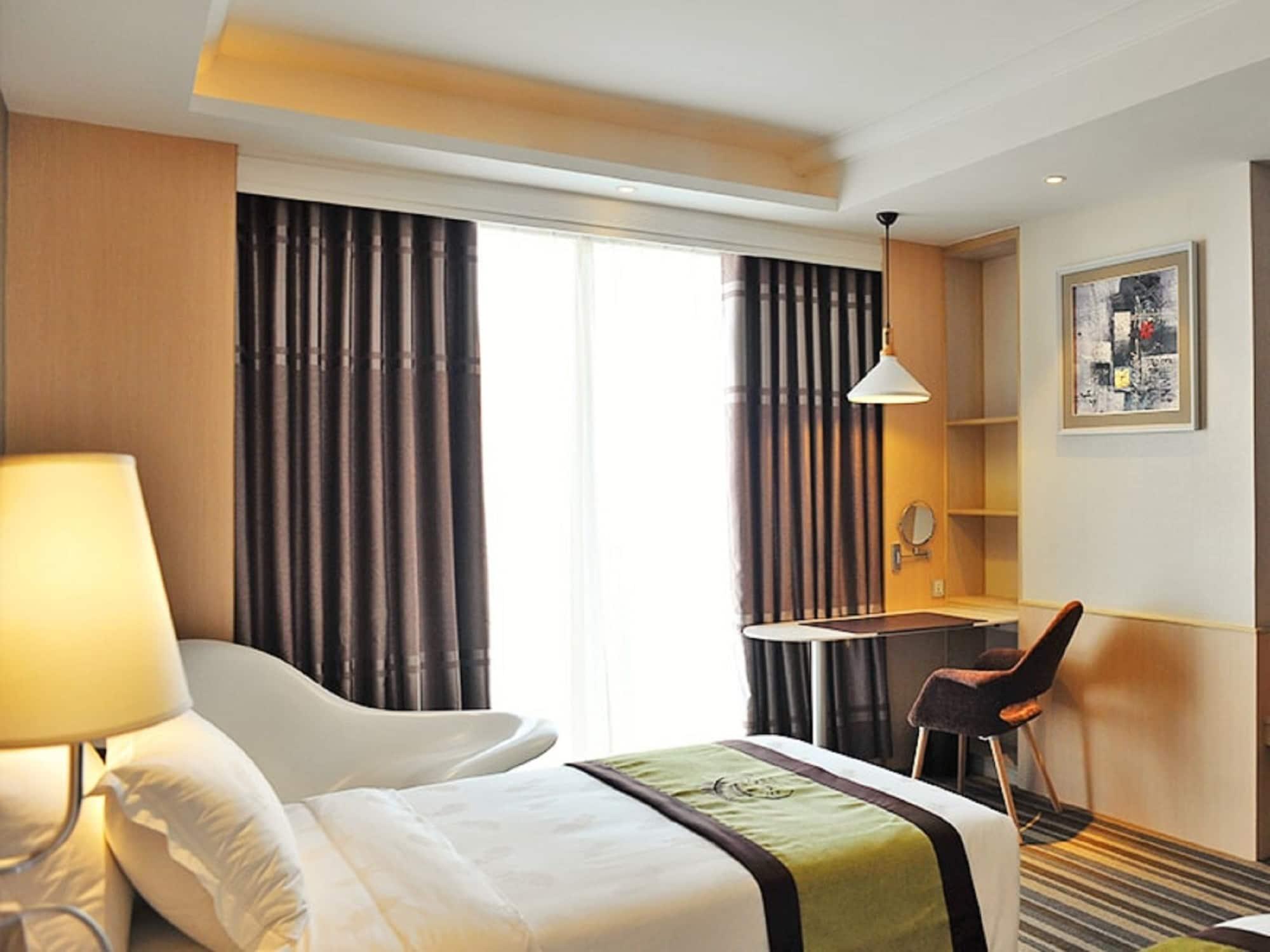 The Bazaar Hotel Bangkok