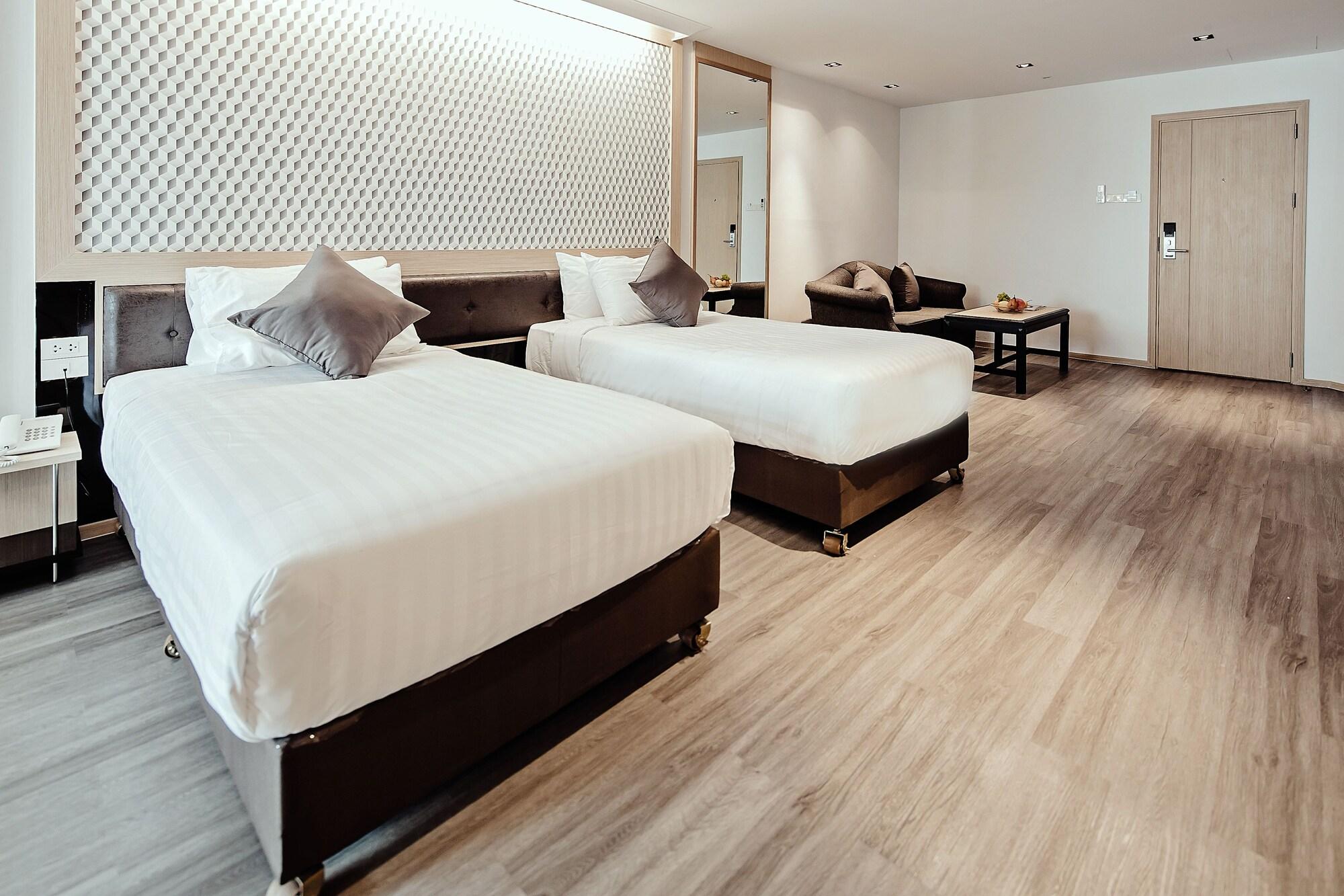Hotel Three Sukhumvit 3*