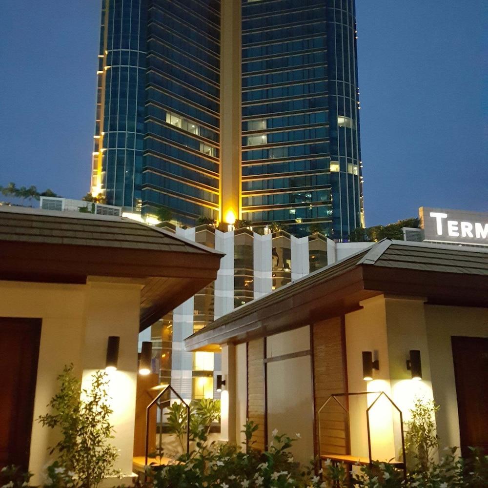 W 21 Bangkok