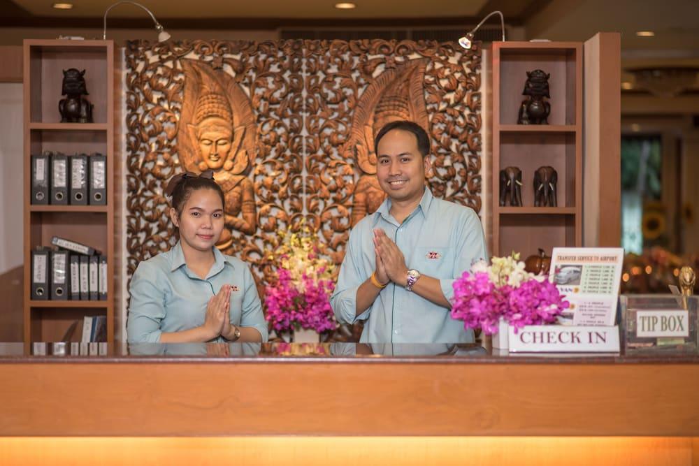New Siam Riverside Hotel