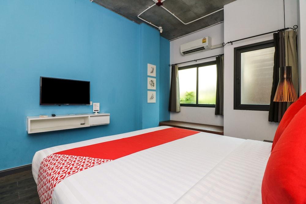 Aim House No Parking Hotel 3*