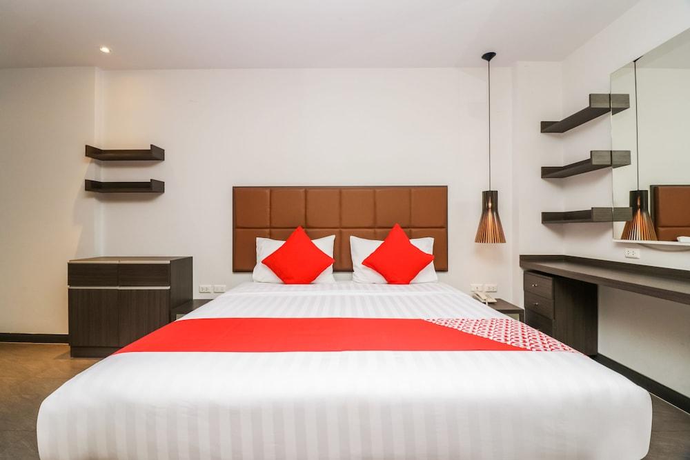 Aim House No Parking Hotel Bangkok