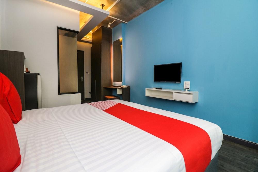 Aim House No Parking Hotel Bangkok