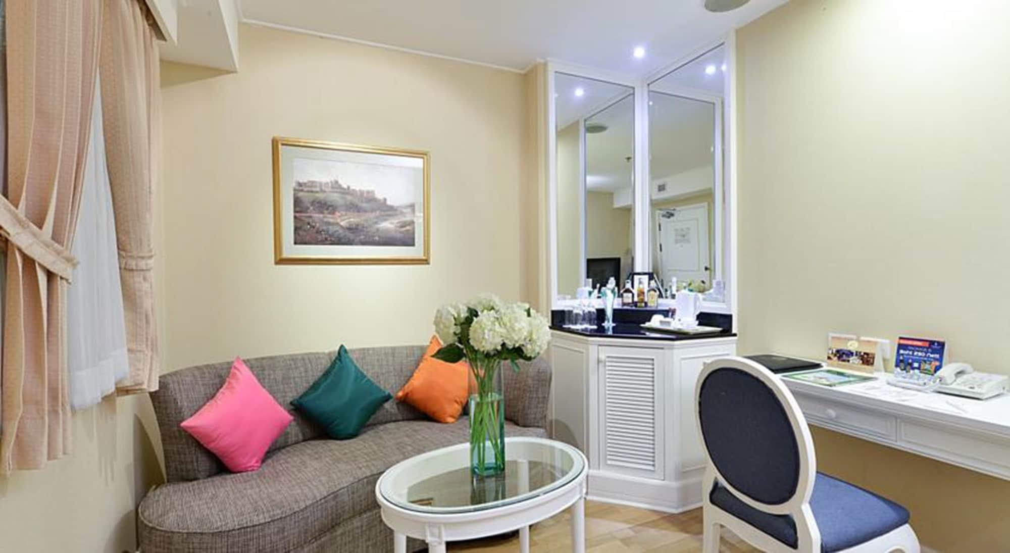 Hotel Executive Club At Windsor 5*