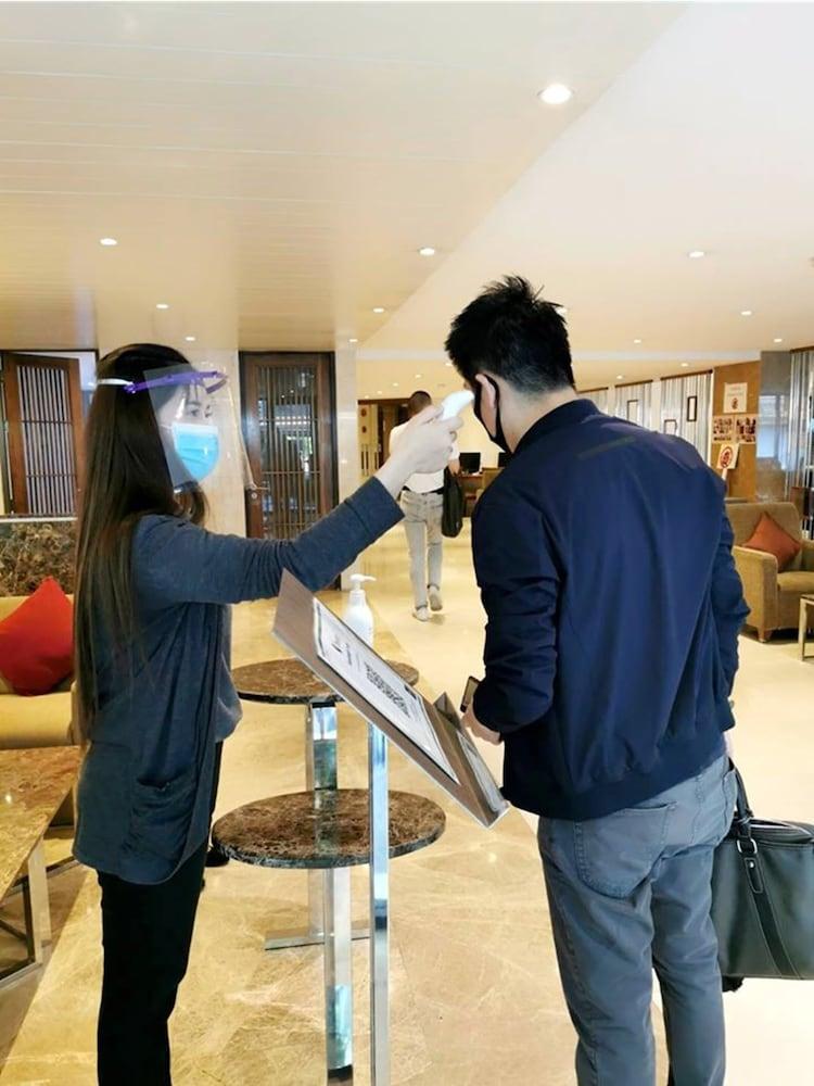 Thomson Hotel Huamark 4*