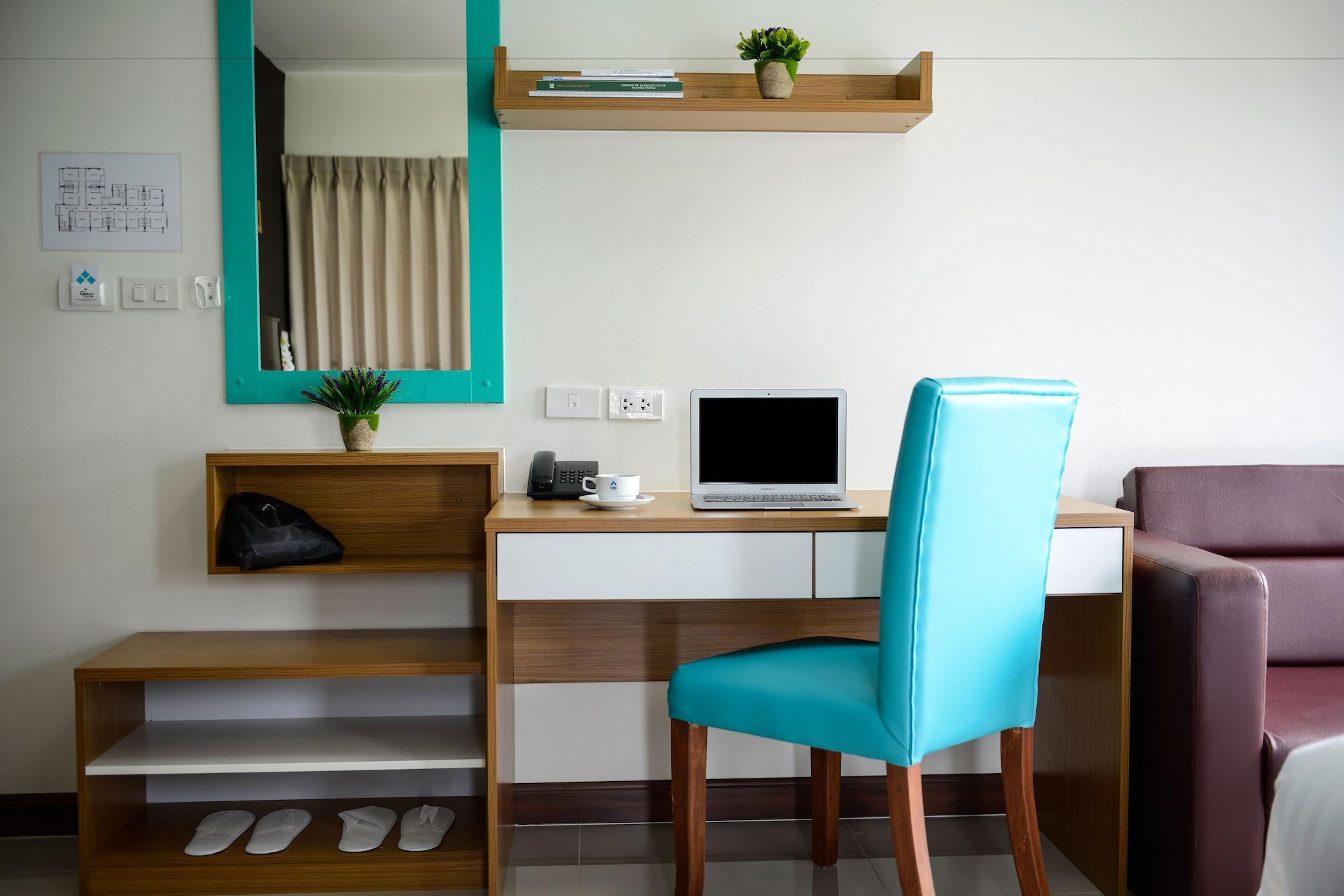 Siri Ratchada Hotel 3*