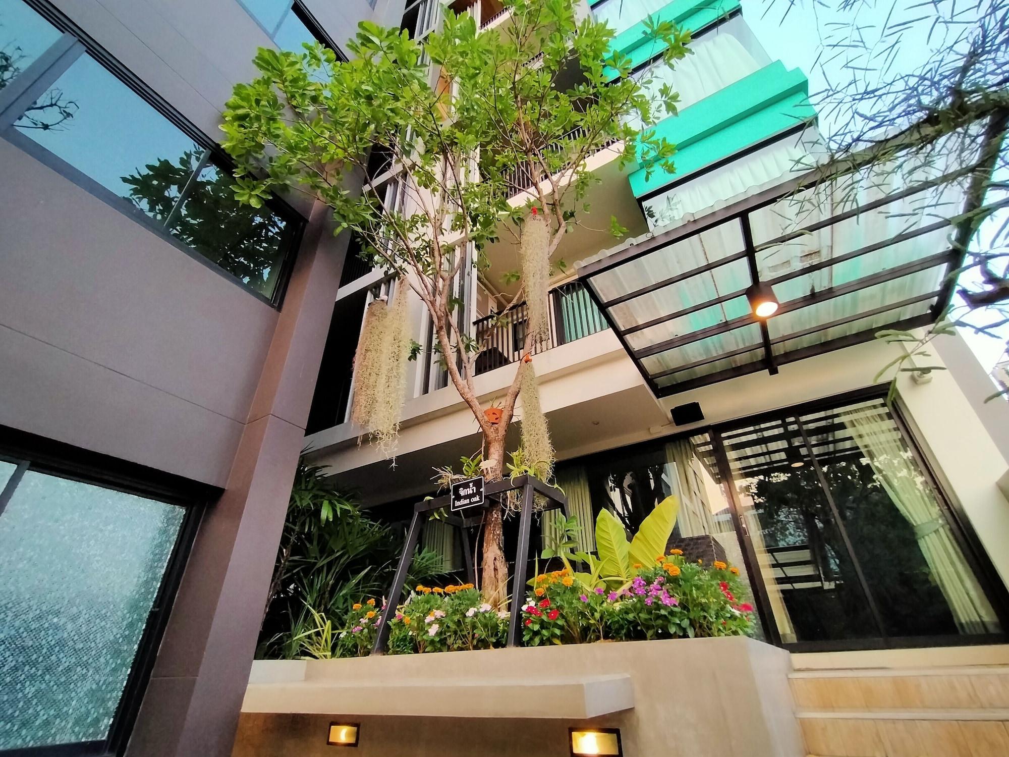 Hotel Siri Ratchada