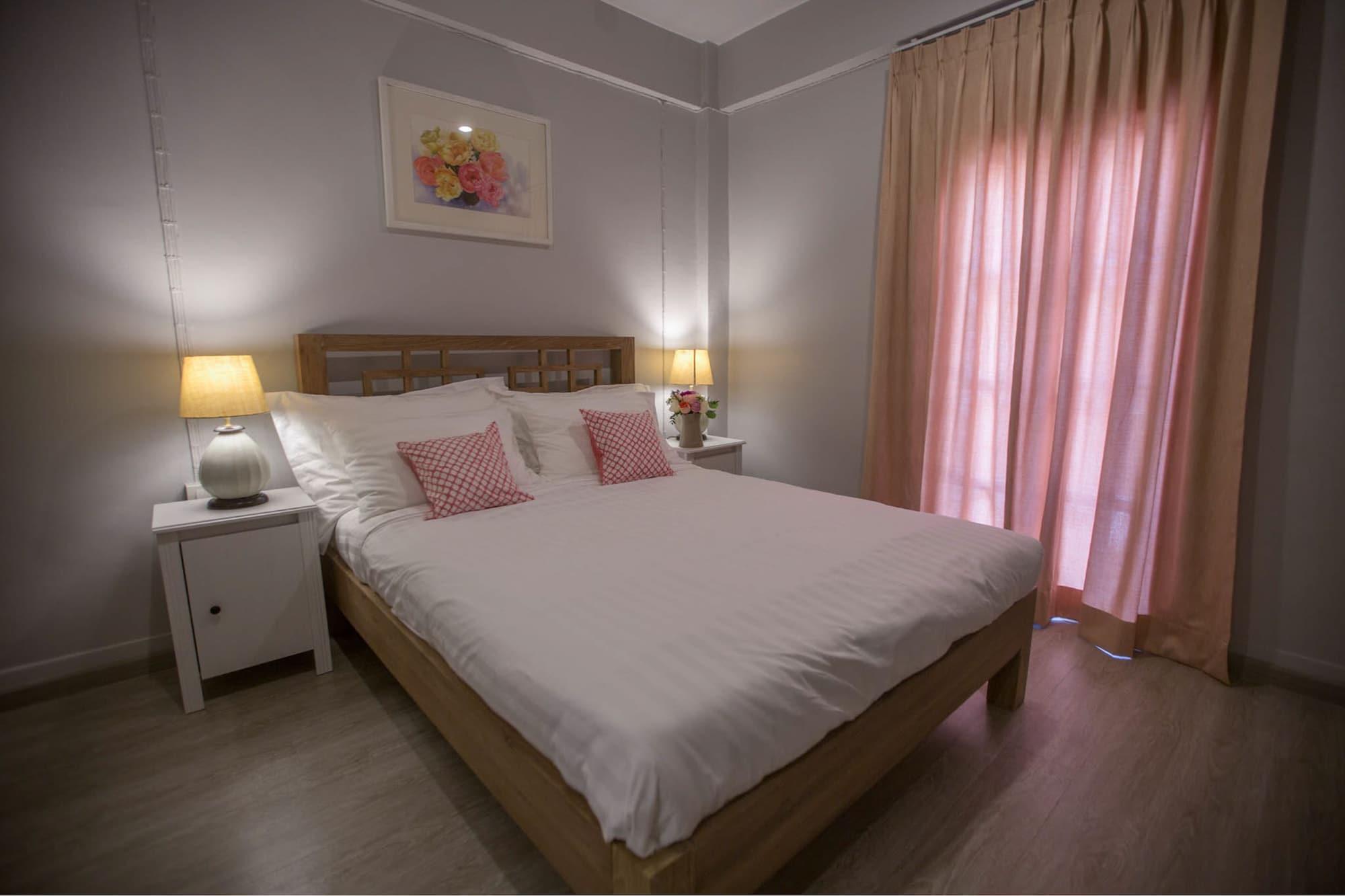 Vera Nidhra - Self Check-in After 7pm 3* Bangkok