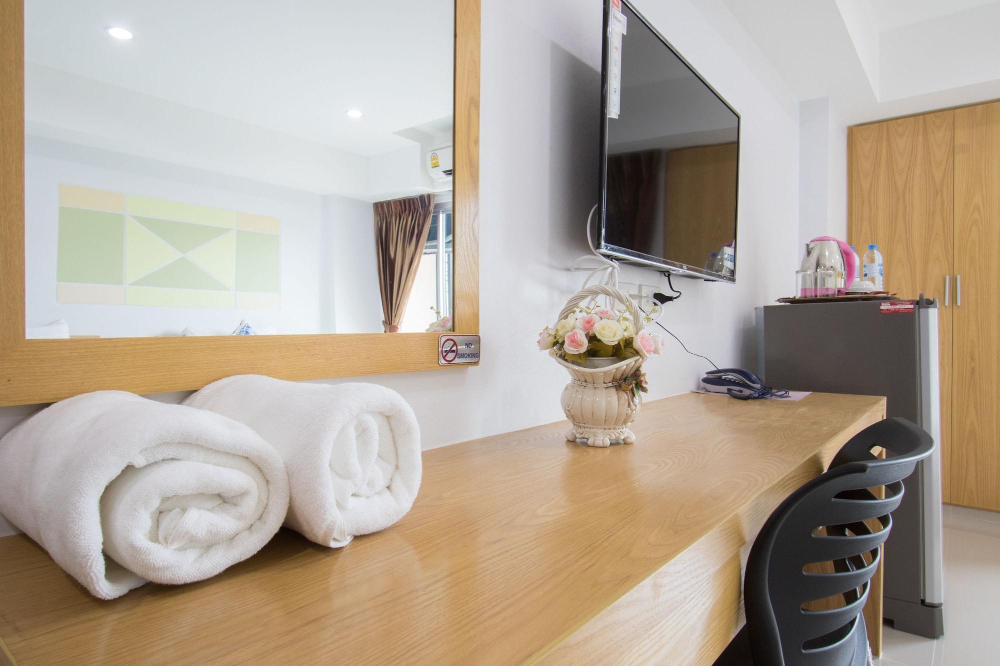 Jr Mansion On Nut Soi 25 2* Bangkok