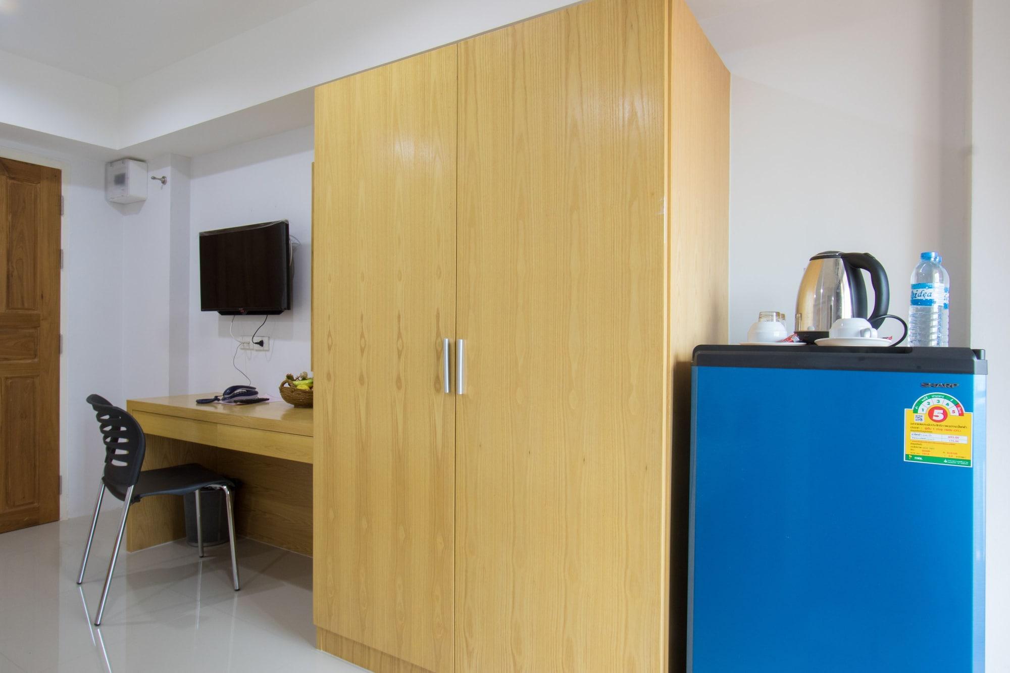 Aparthotel Jr Mansion On Nut Soi 25 2*