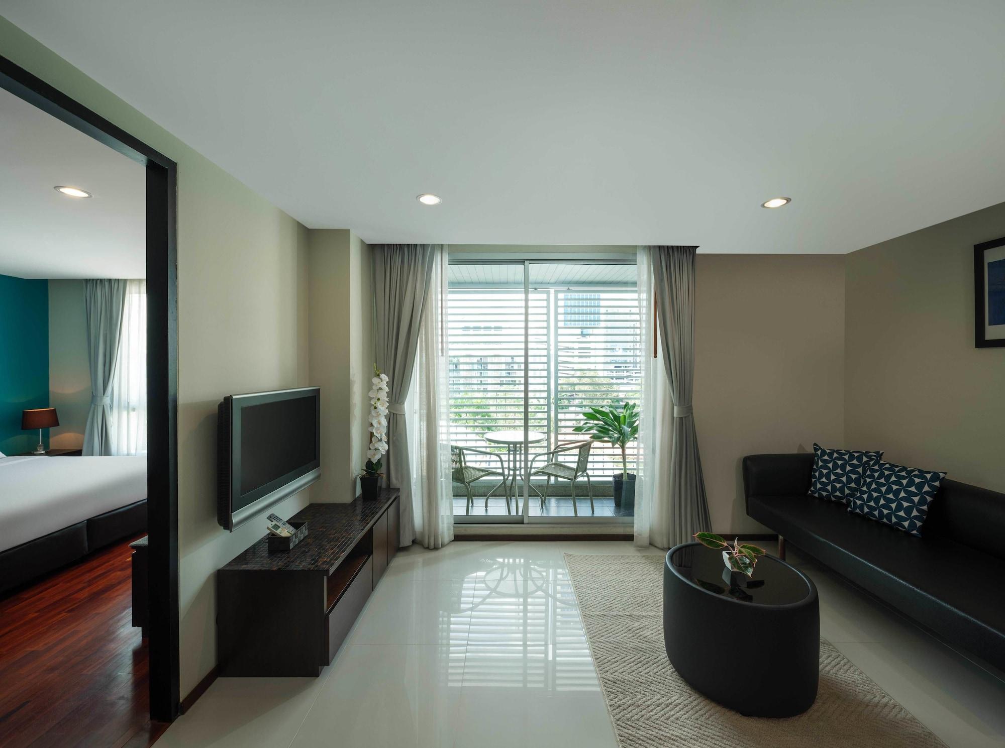 Hotel Silom Lofts 3*