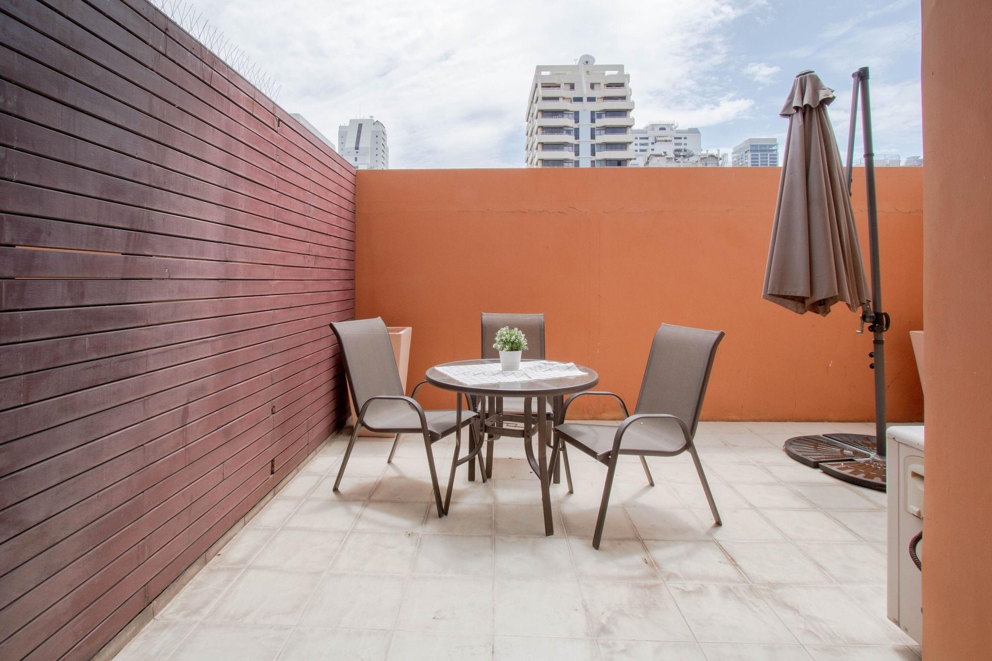 Teja Aparthotel 3*