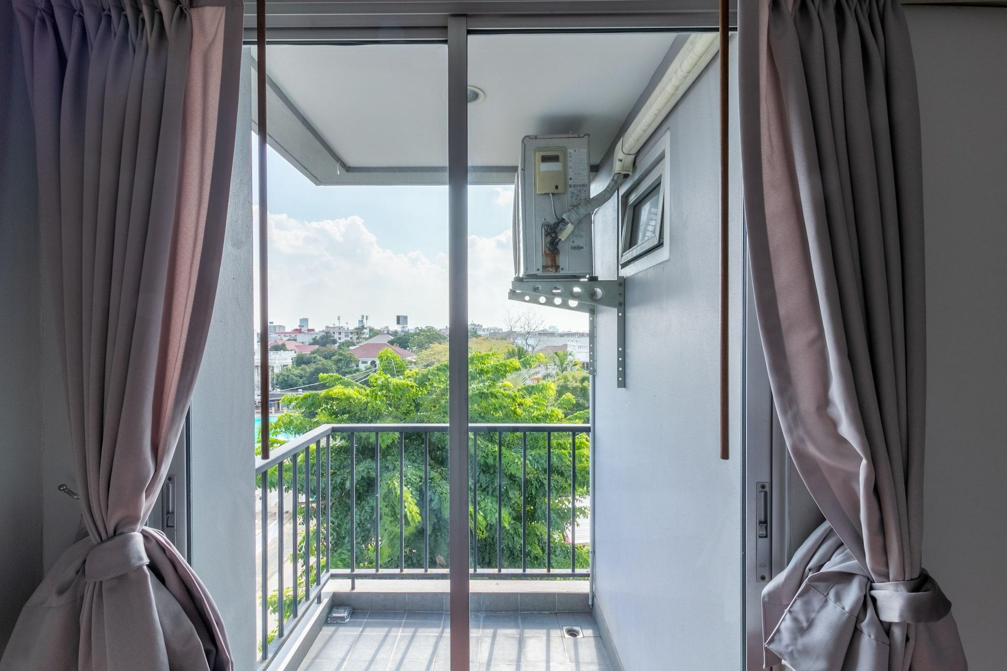 Aparthotel Resortel Lat Phrao 91 2*