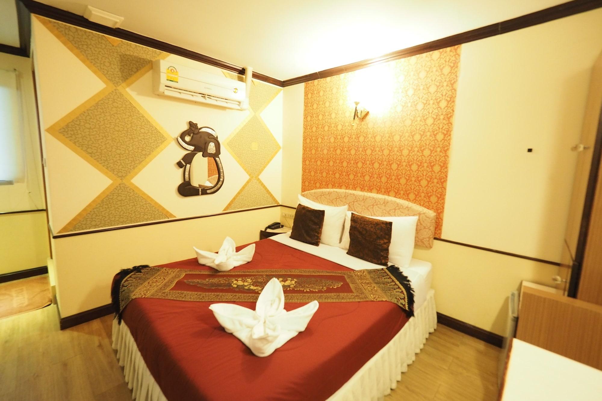 Hotel Honey House1