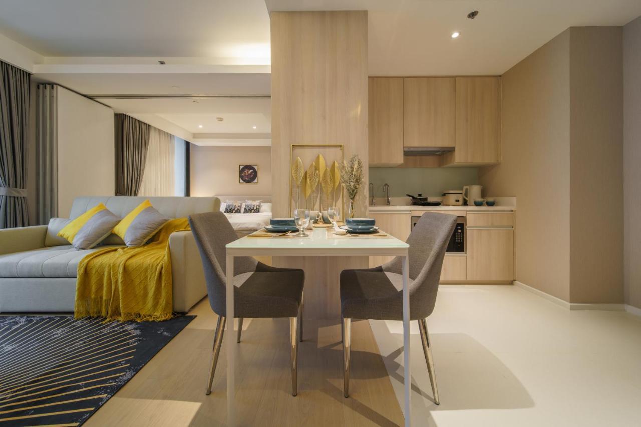 Sukhumvit 11#luxury#pool#gym#bts Nana&mrt Sukhumvit#1br#max2ppl Apartment *