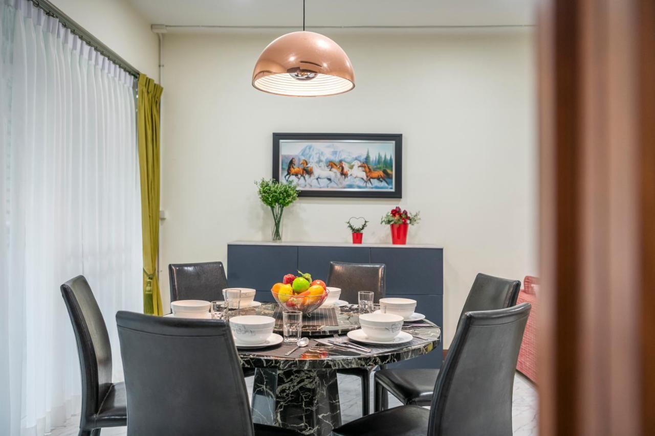 At Four-6 Bed, Center, Nana Bts, Mbk, World, Siam * Bangkok