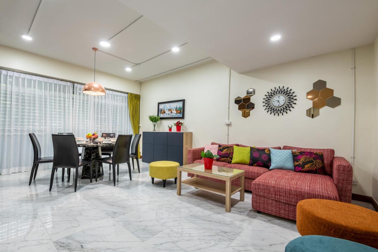 At Four-6 Bed, Center, Nana Bts, Mbk, World, Siam * Bangkok