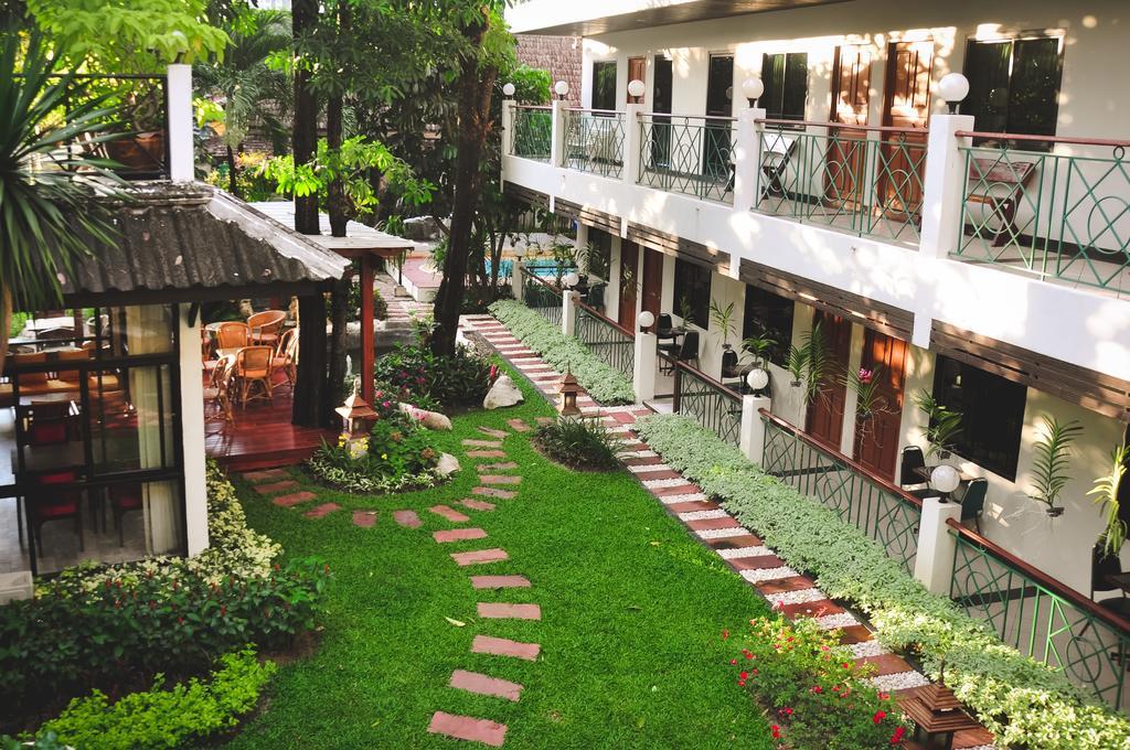 Charlie House Pin Klao Bangkok