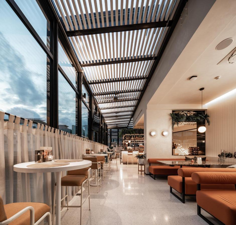 Mii Srinakarin Hotel 5*