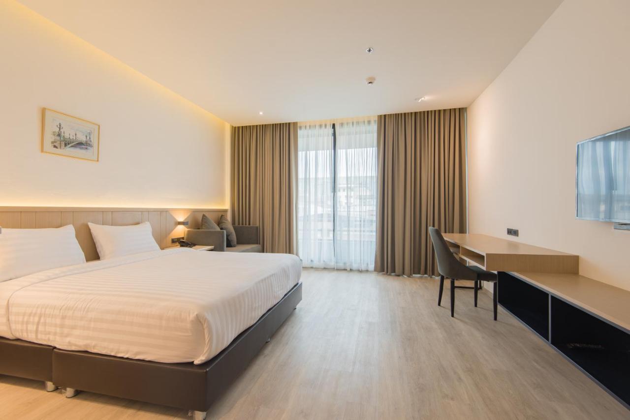 Madison Hotel