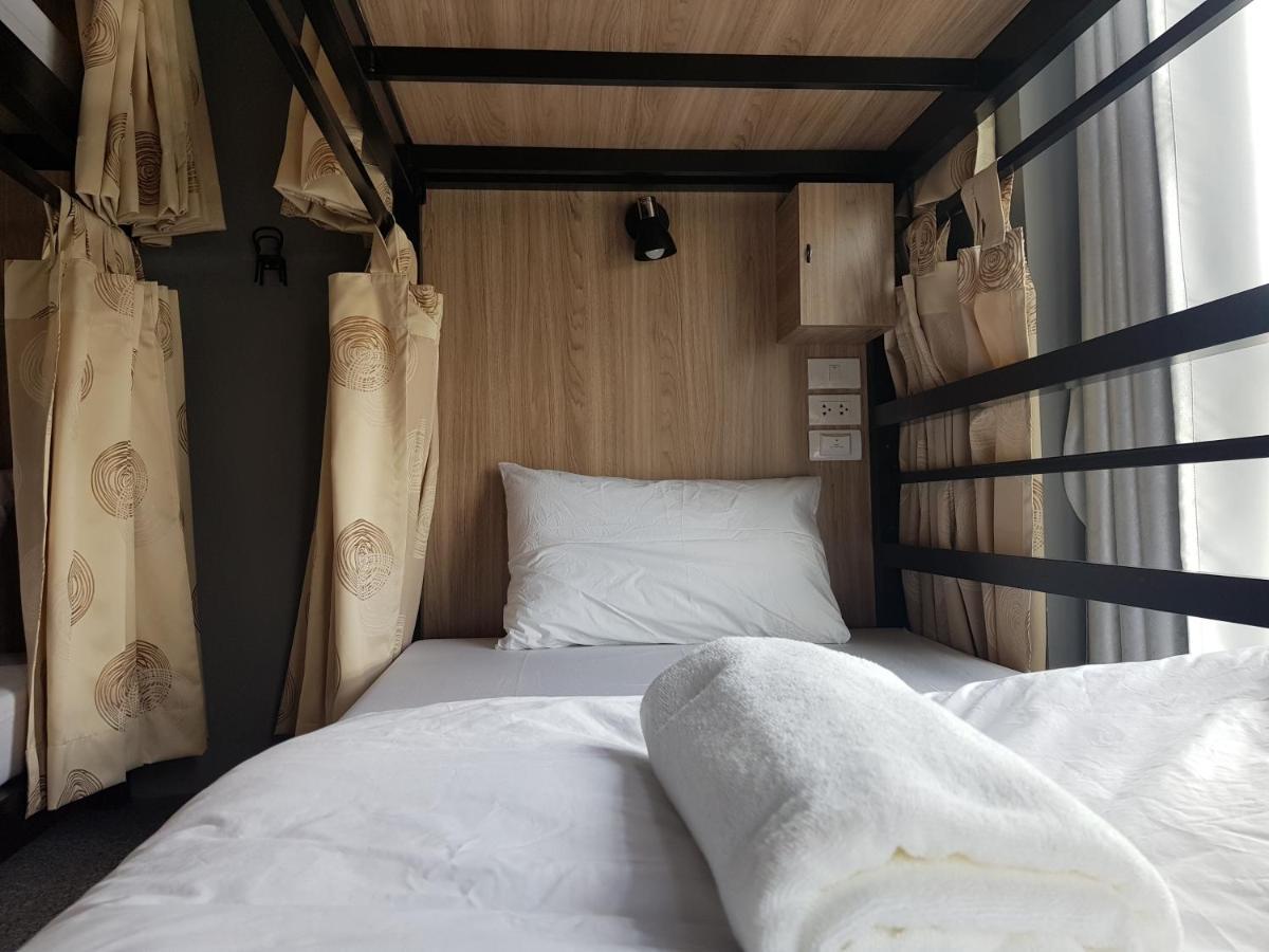 Sleep To Fly & Suvarnabhumi Airport Asrama *