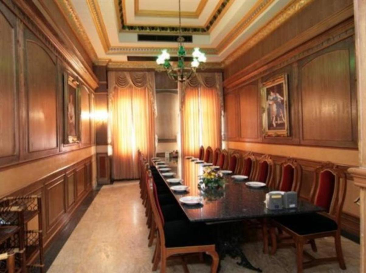 Hotel 13 Coins Airport Ngam Wong Wan - Domestic 3*
