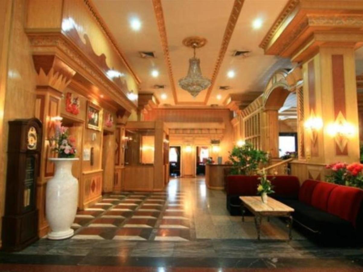 Hotel 13 Coins Airport Ngam Wong Wan - Domestic