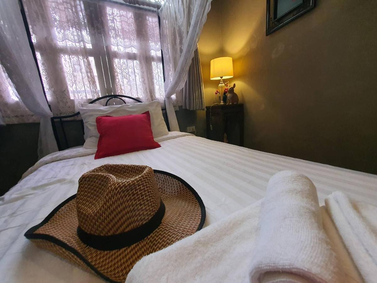 The Unforgotten Bed & Breakfast Bangkok