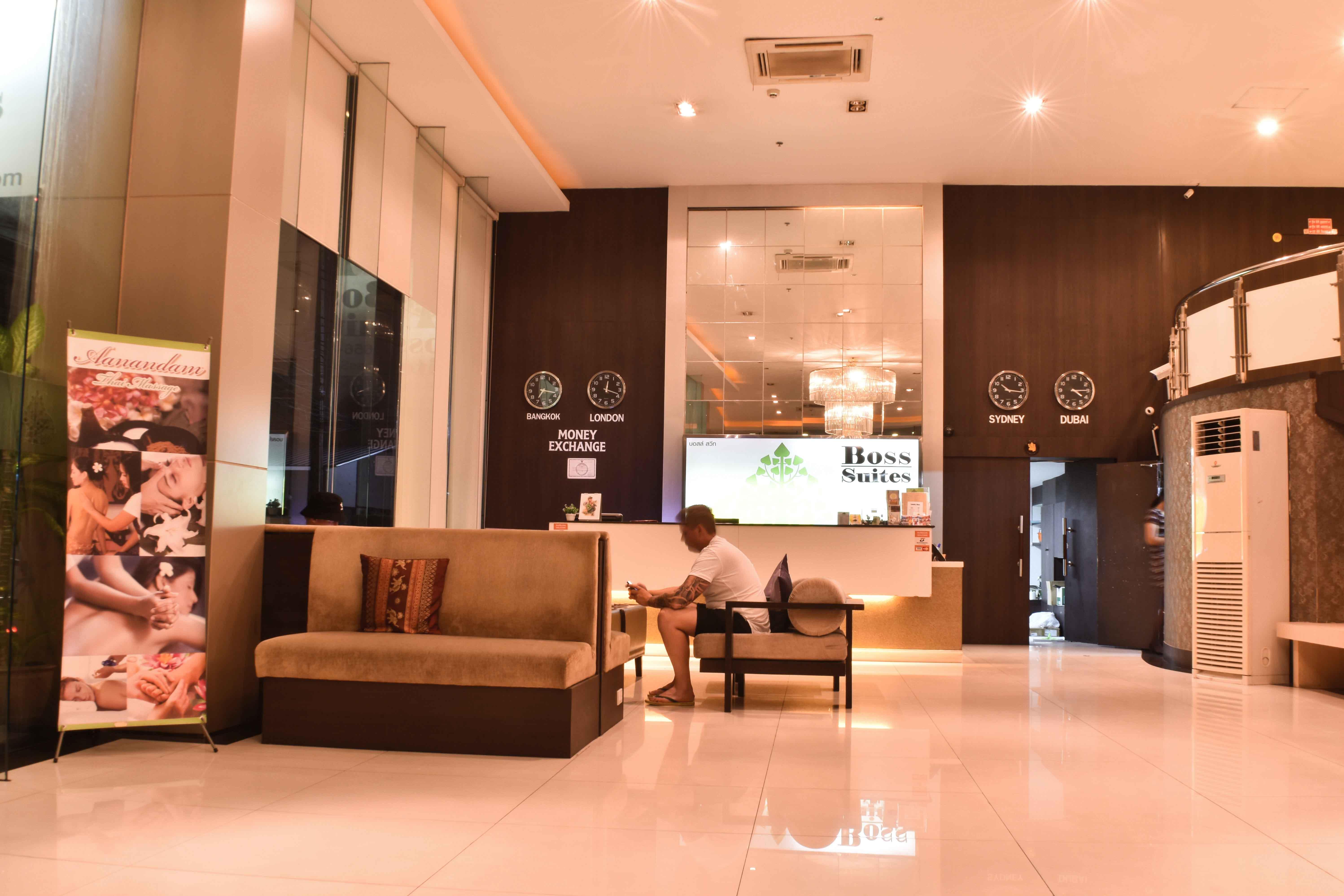 Boss Nana Hotel
