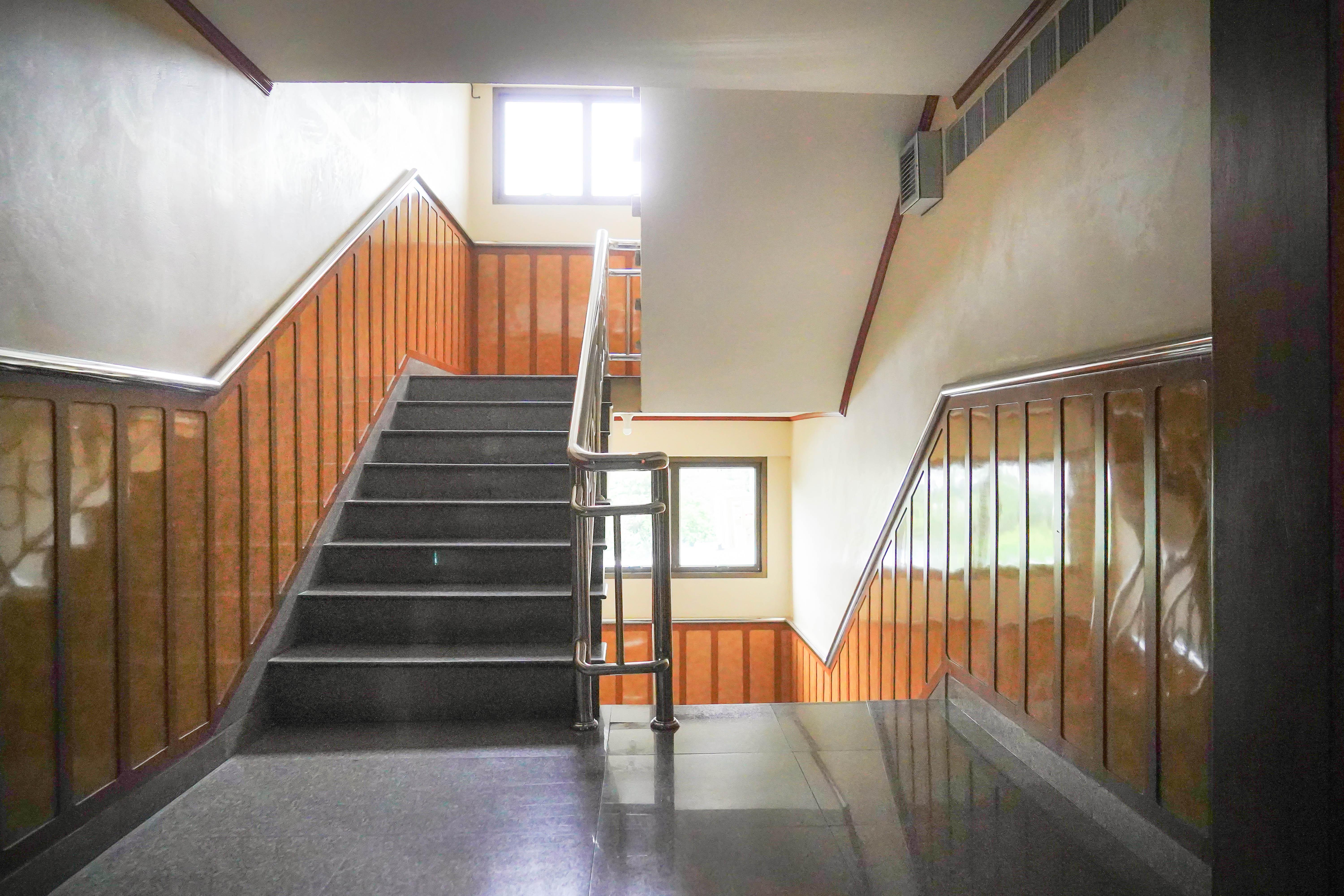 bahay-panuluyan Dt - Pratunam 2*