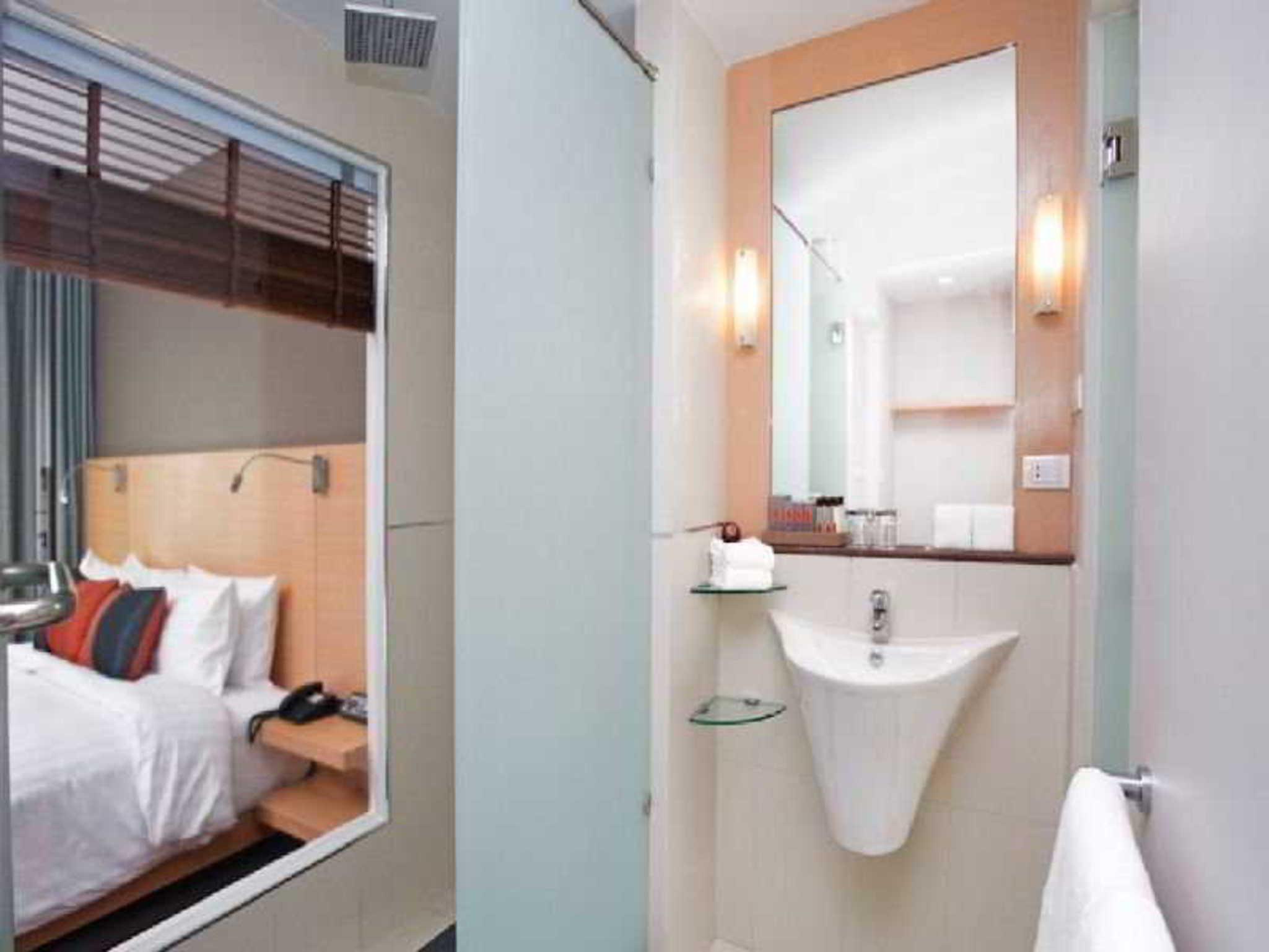 Hotel Solo, Sukhumvit 2, - Sha Extra