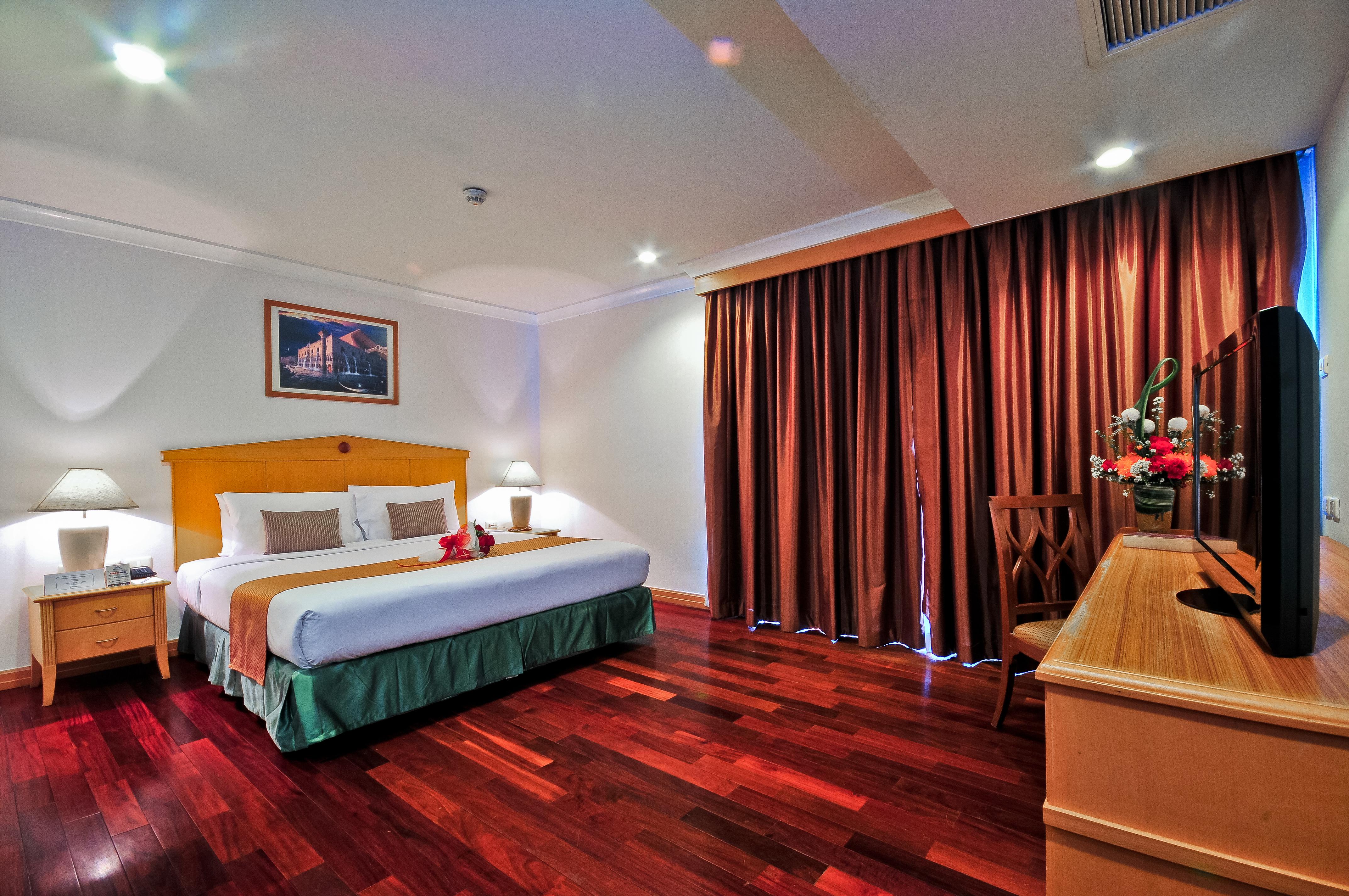 Admiral Hotel 4*