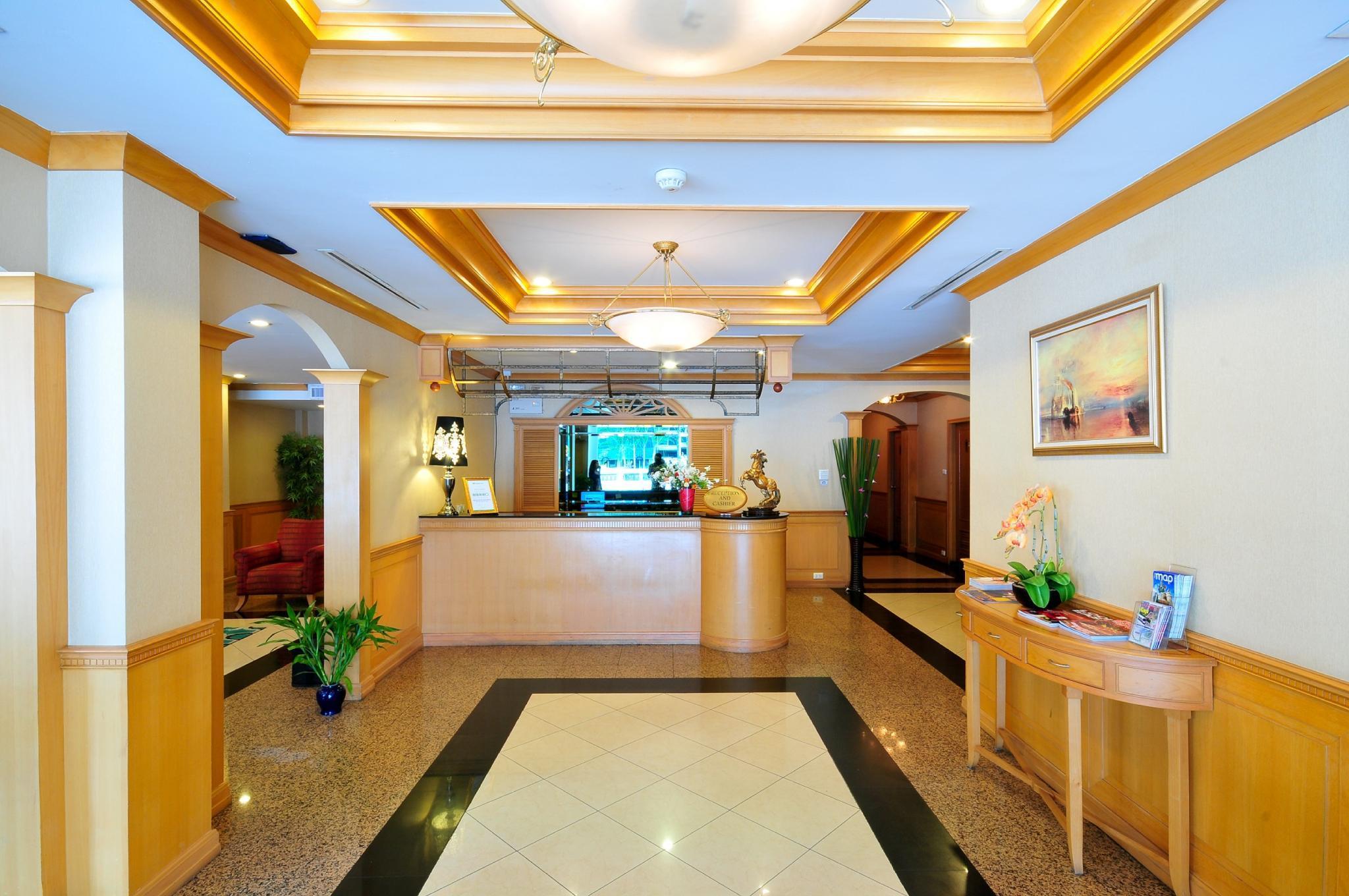 Admiral Hotel