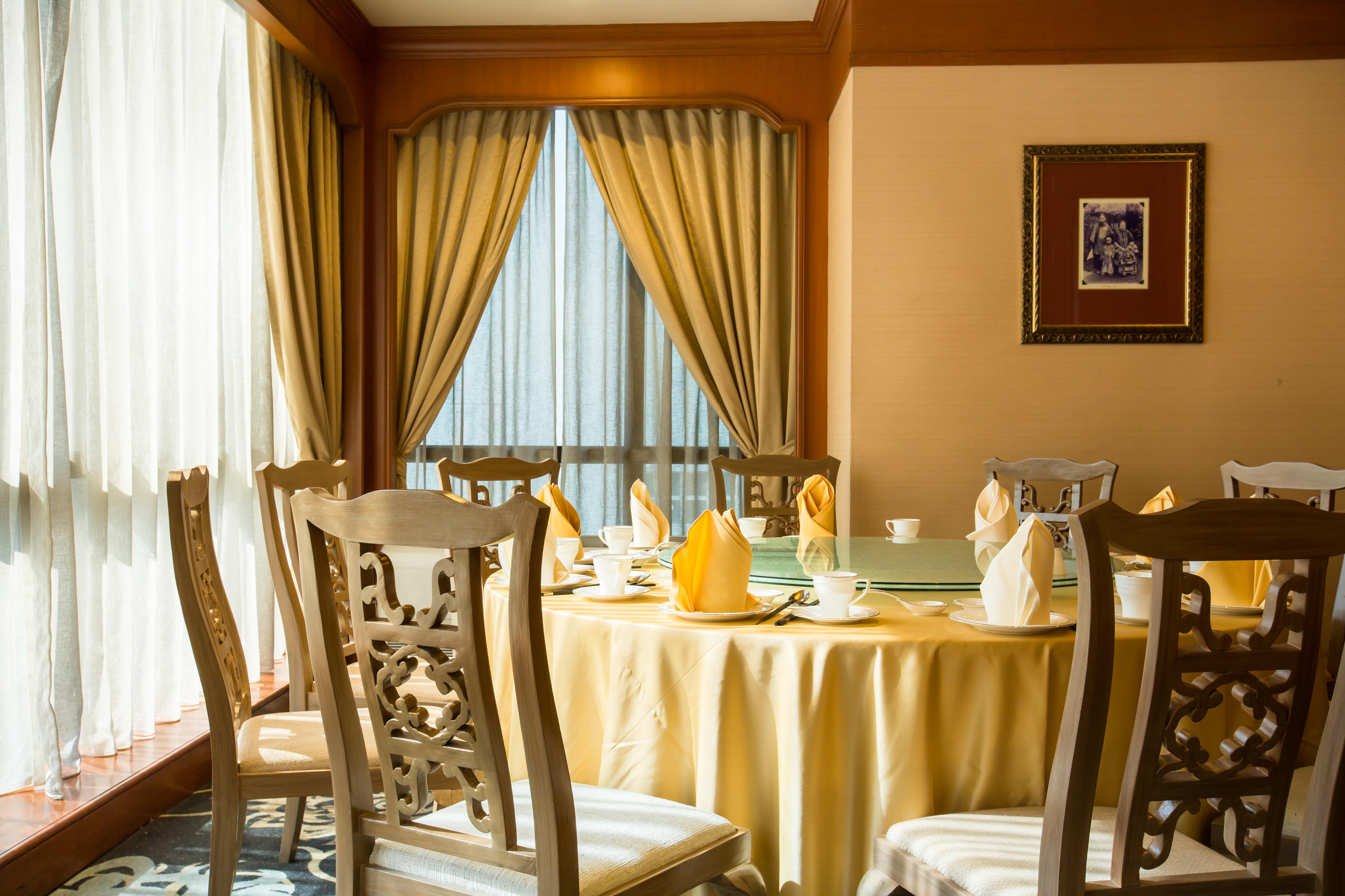 Swissotel Ratchada 5*
