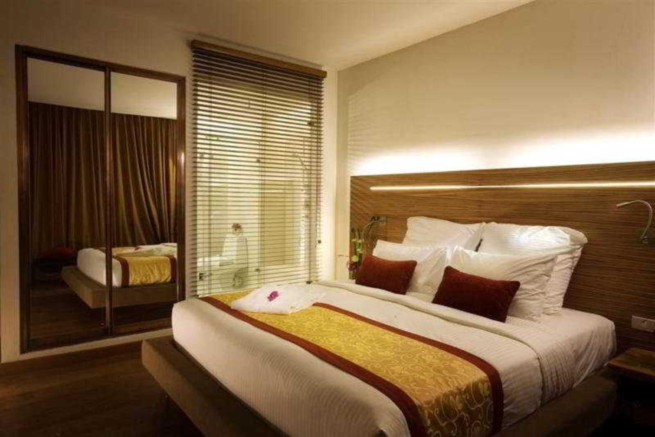 Sacha's Uno Hotel