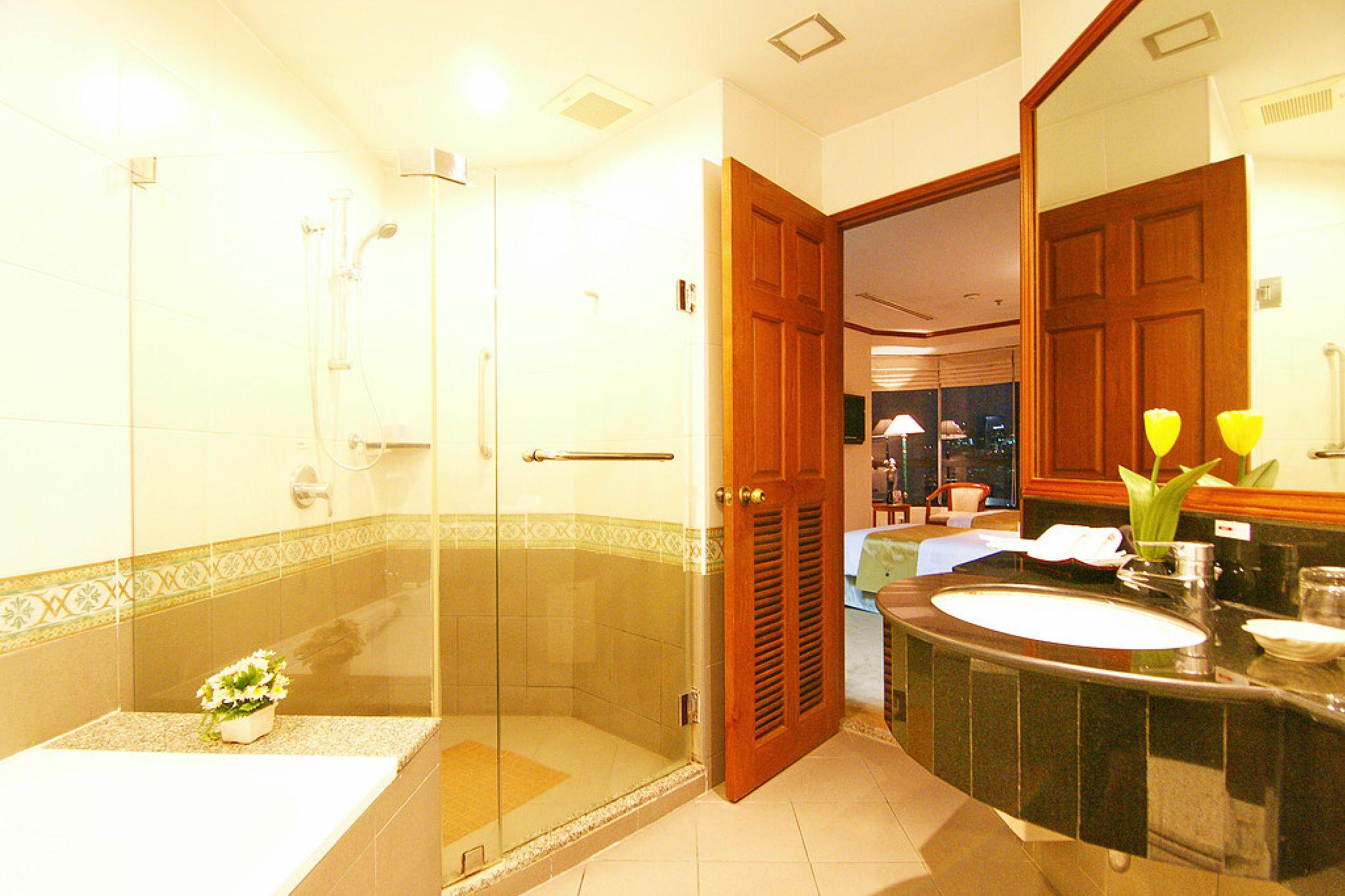Grand Diamond 4* Bangkok