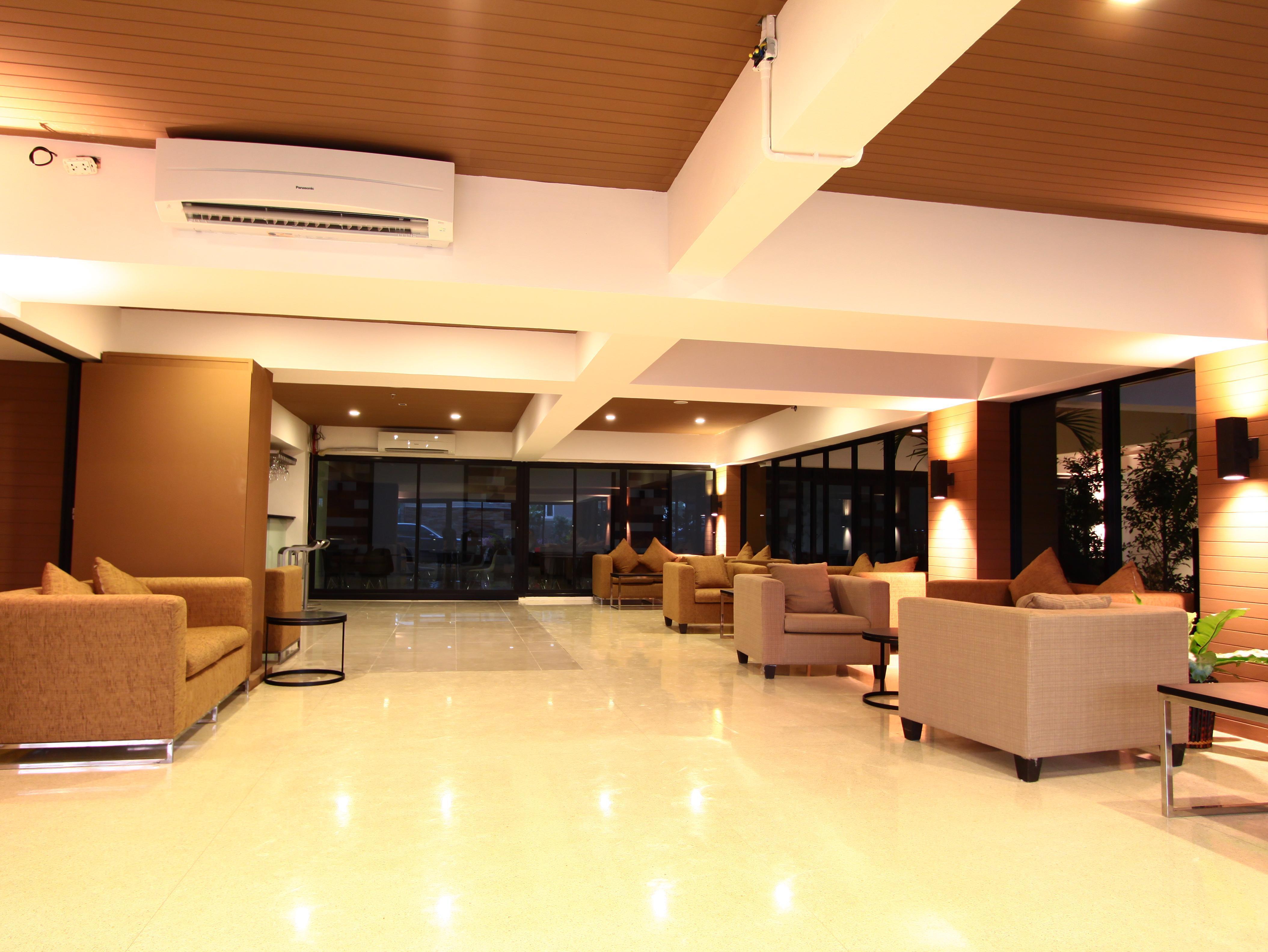 Solace At Srinakarin Hotel Hotel
