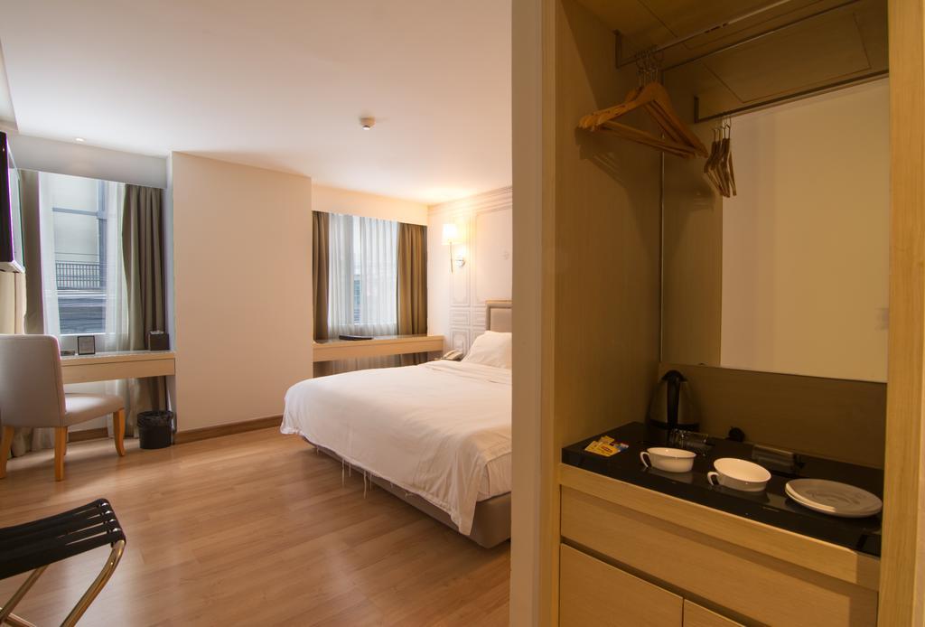 Hotel Thee By Th District 