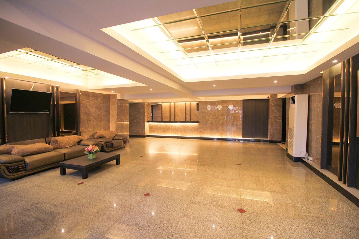 Convenient Park Hotel