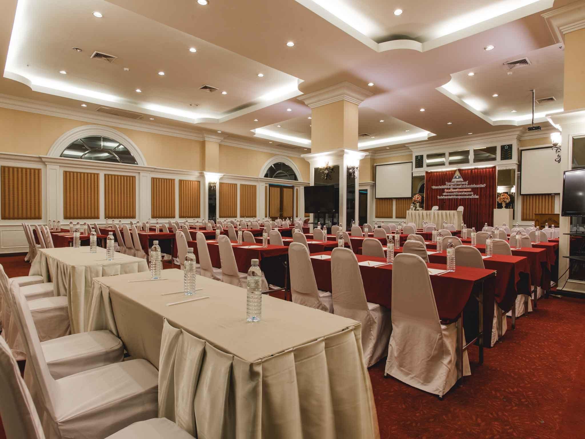 Convenient Park Hotel 4*