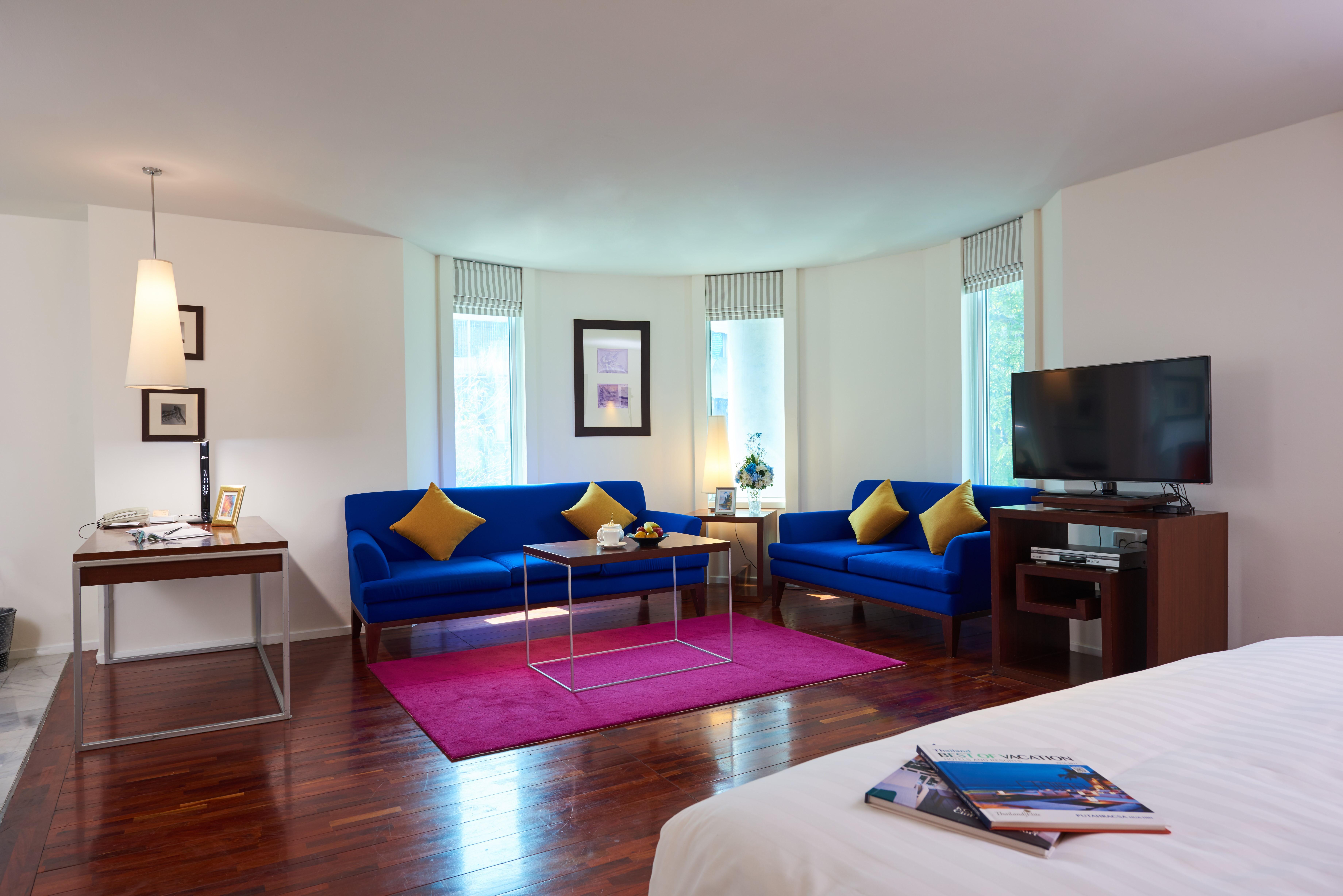 Hotel Triple Two Silom 4*