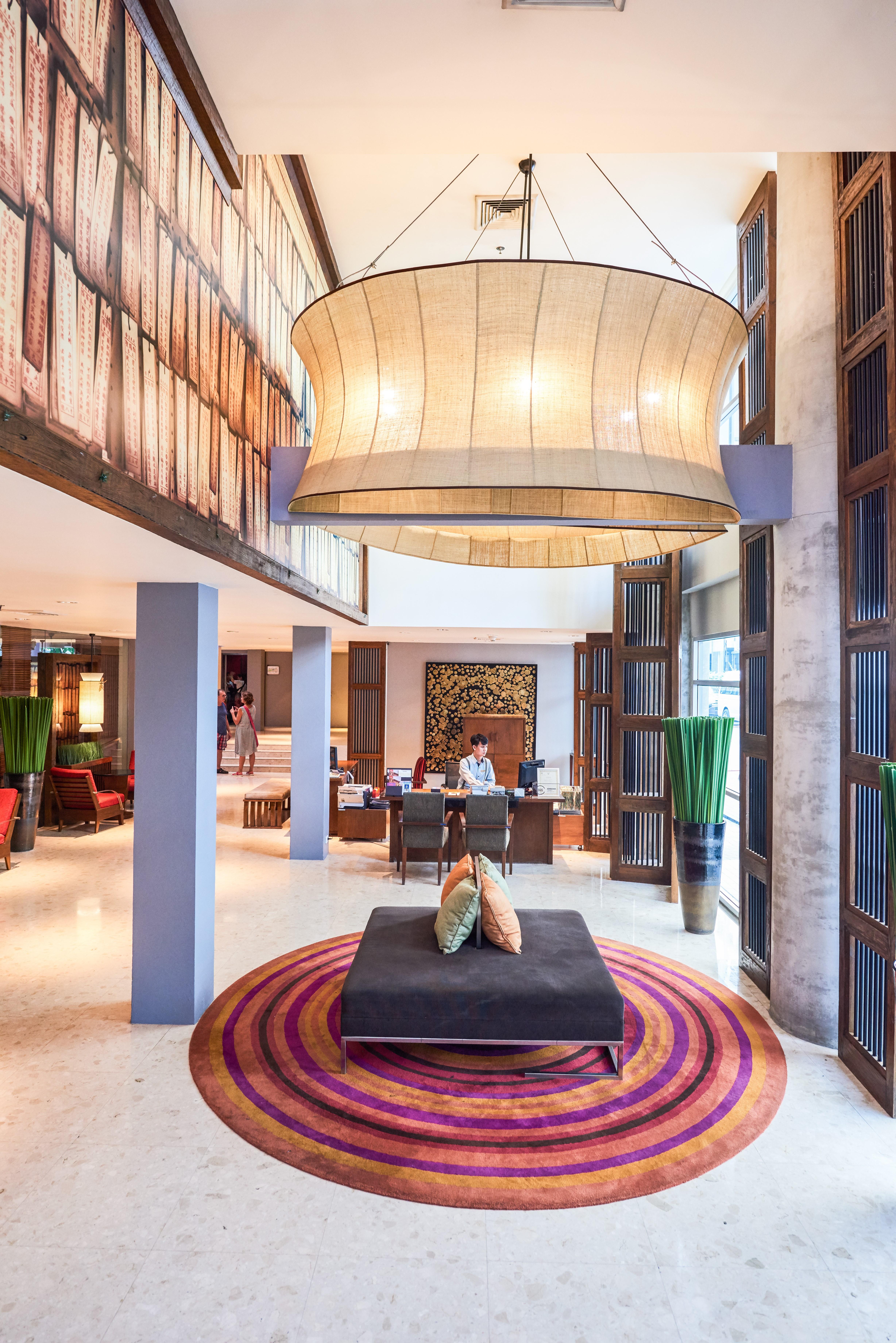 Triple Two Silom 4*
