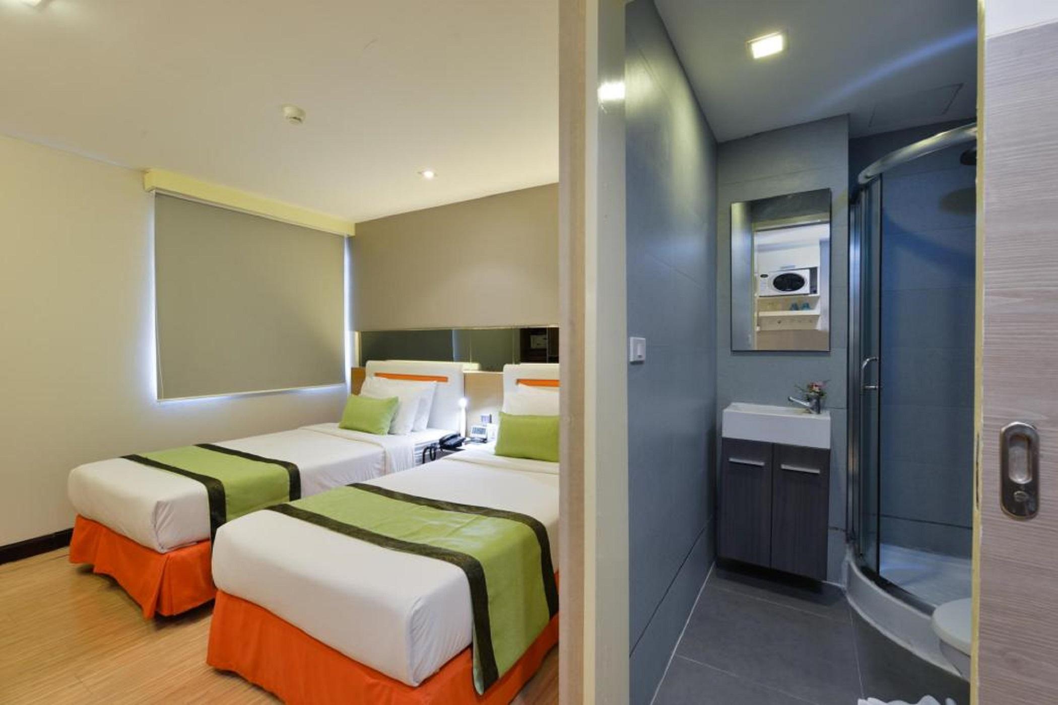 Hotel Arawana Express Phromphong 3*