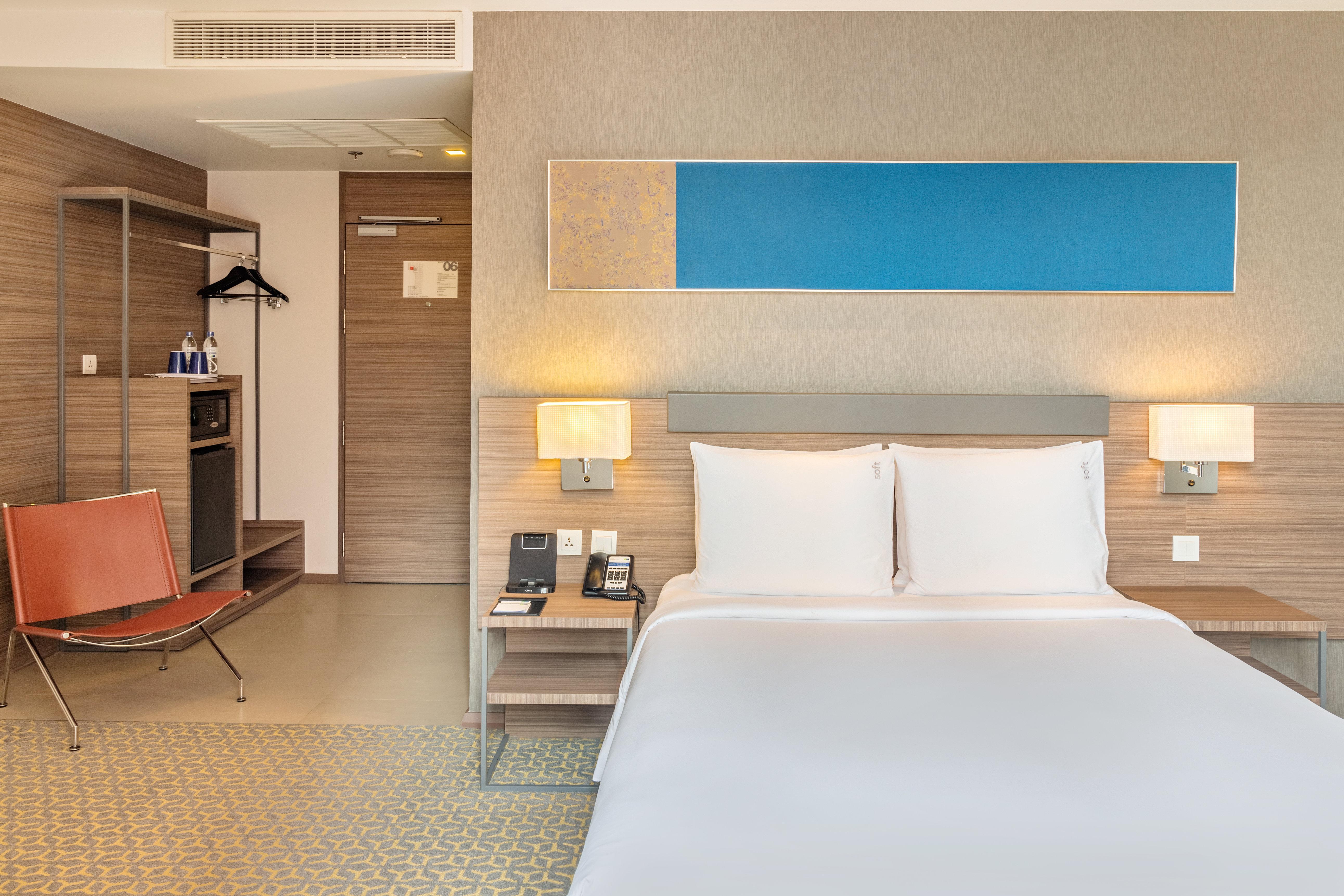 Express Sathorn By Ihg Hotel
