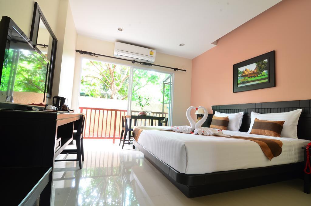Thong Ta And Hotel 2*