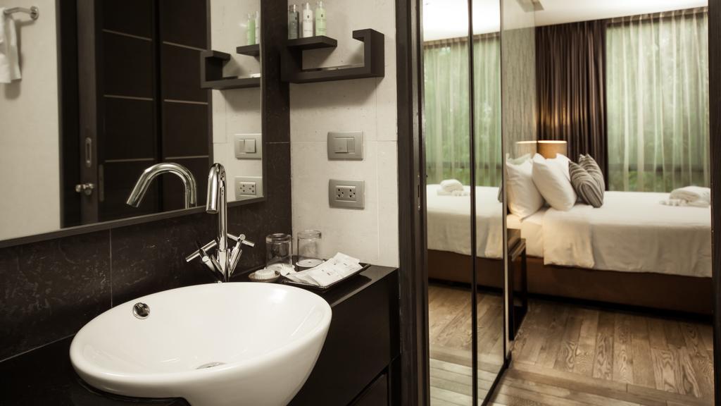 Hotel Arcadia Ploenchit By Compass Hospitality 4*