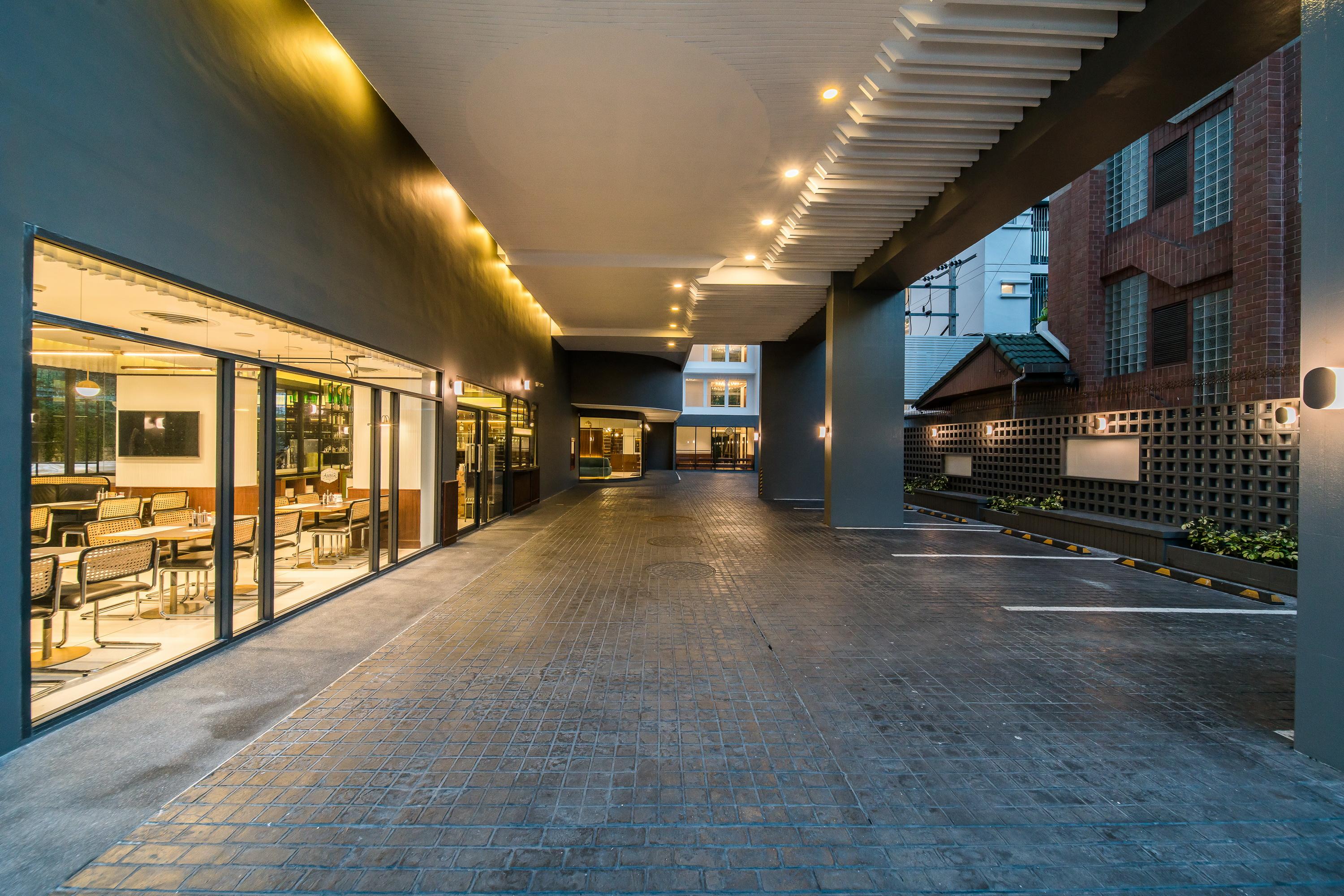 Amber Sukhumvit 85 Hotel Bangkok