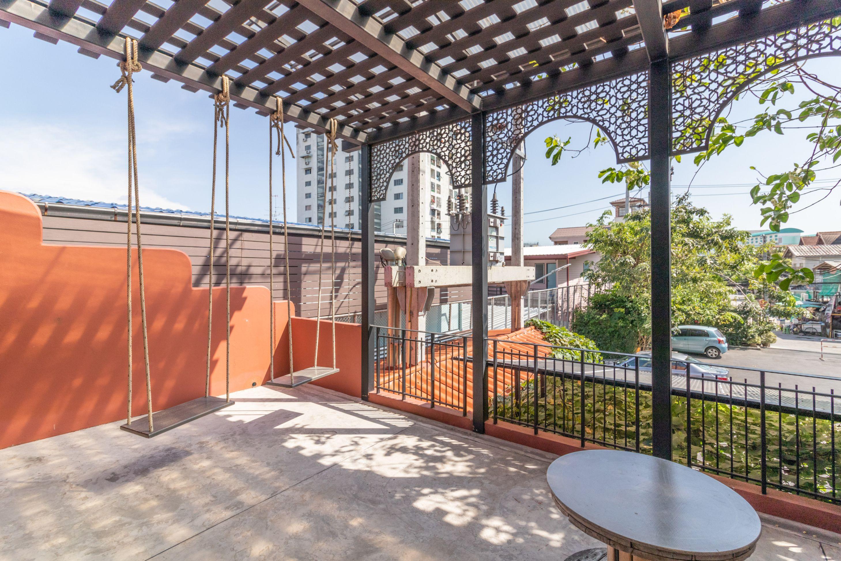 Baansuanprannok Hotel 4*