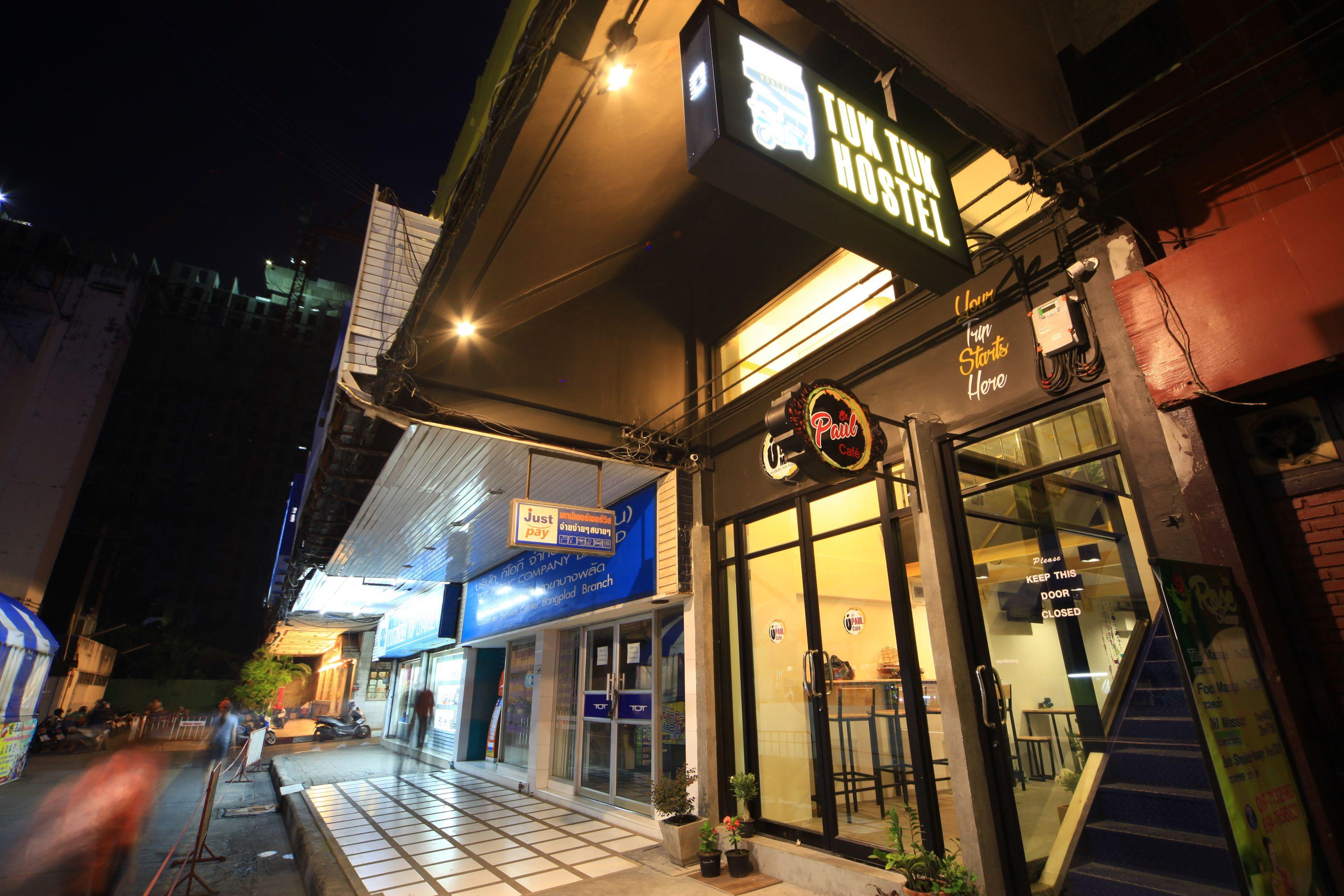 Tuk Tuk Hotel Bangkok